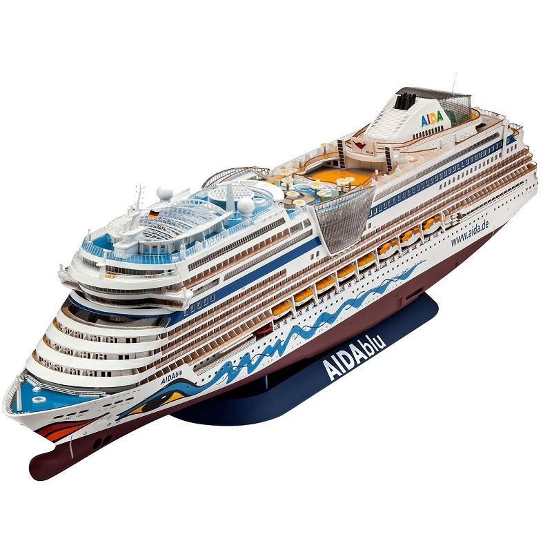 Игрушечный корабль