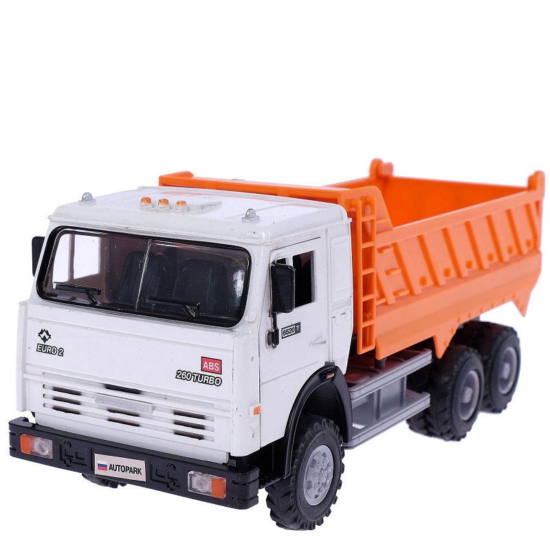 Игрушечный КамАЗ