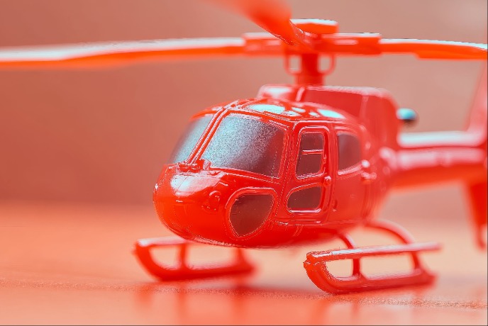 Игрушечный вертолет из СССР