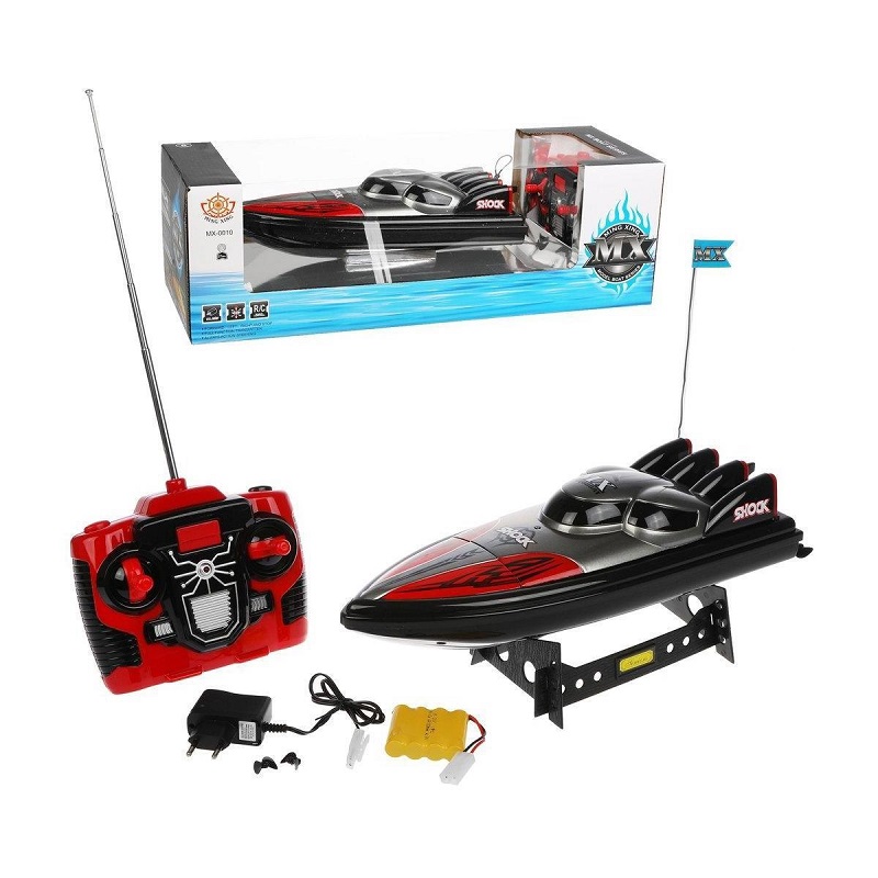 Игрушечный корабль