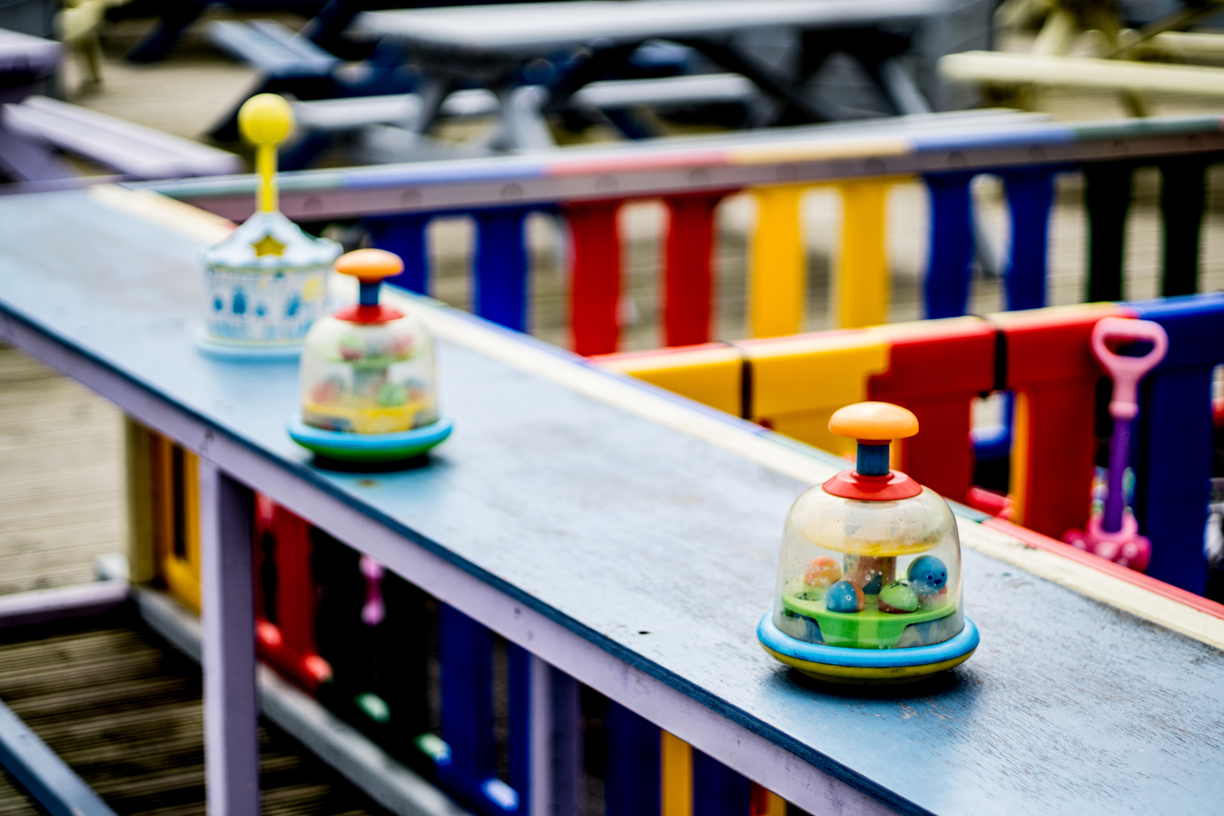 5 close-up-bottle-table.jpg 5 close-up-bottle-table.jpg