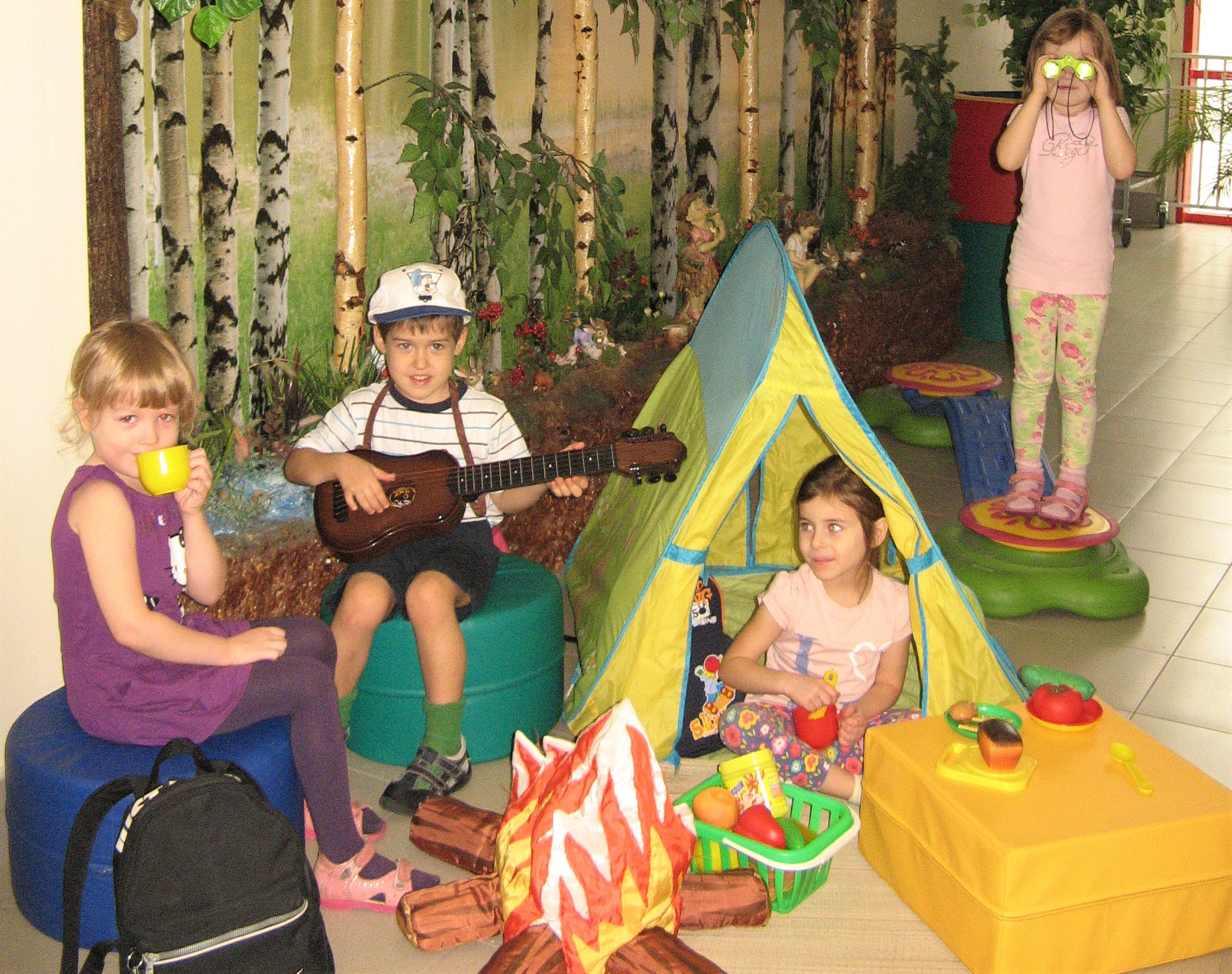 игра поход с ипользованием настенной панели в холле.jpg игра поход с ипользованием настенной панели в холле.jpg