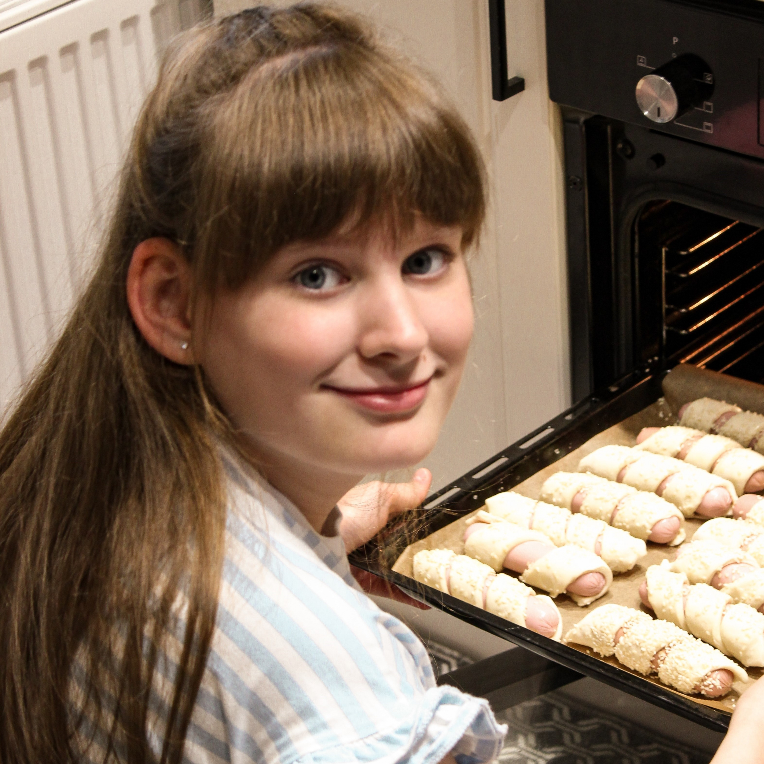 Сосиска в «ночной рубашке» - приготовление - 4 Сосиска в «ночной рубашке» - приготовление - 4