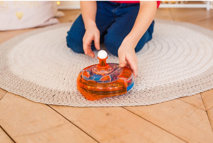 Робот пылесос в действии Робот пылесос в действии