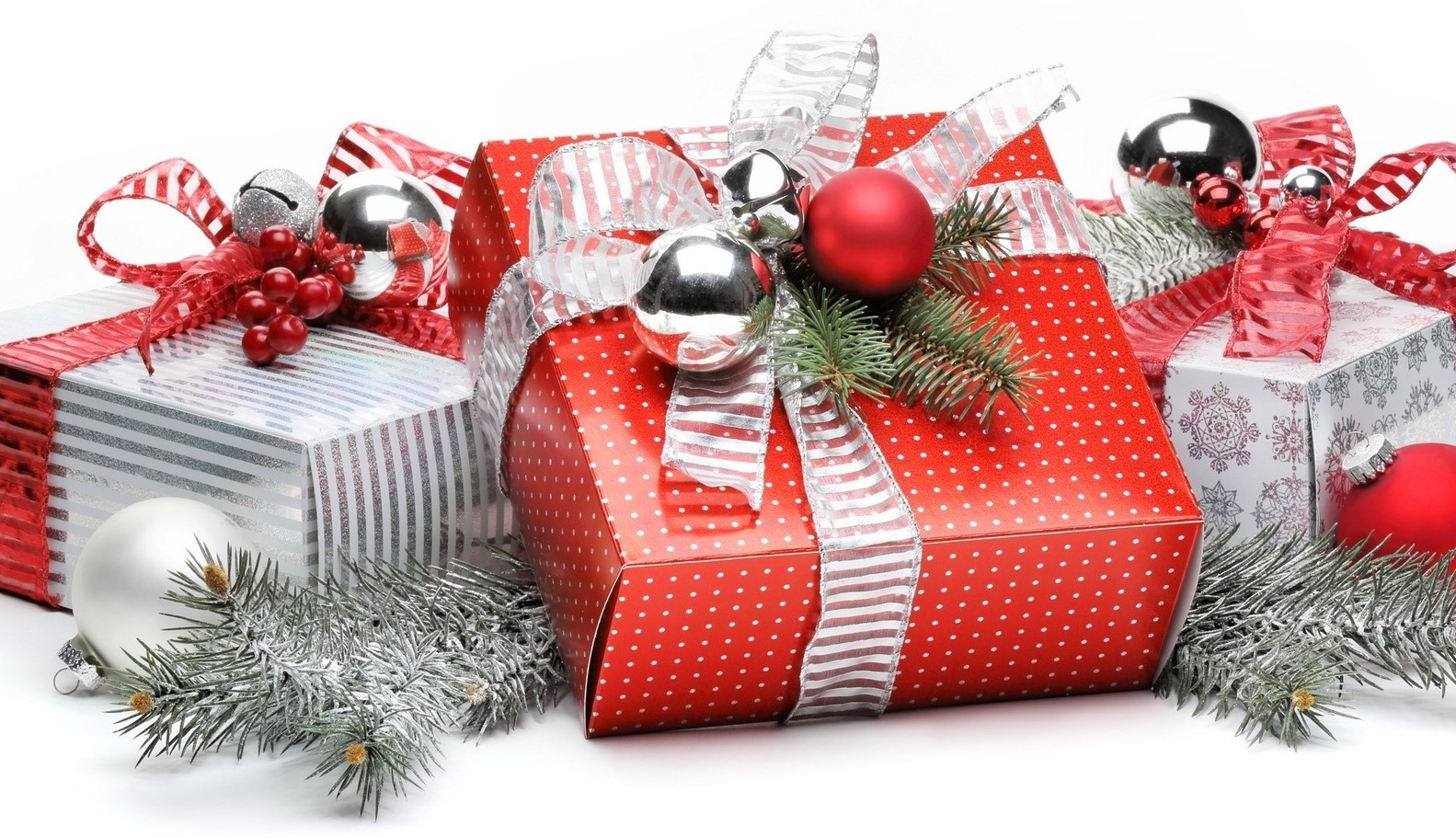 Упаковка новогодних подарков Упаковка новогодних подарков