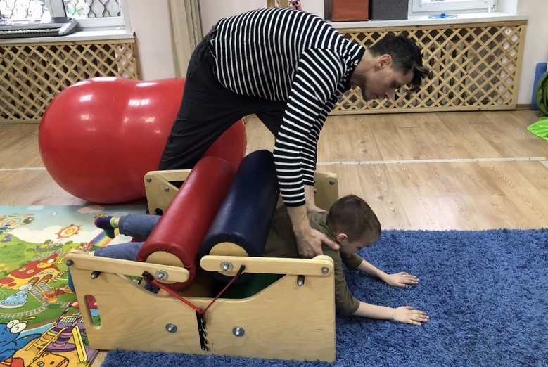 Занятия в комнате сенсорной интеграции Занятия в комнате сенсорной интеграции