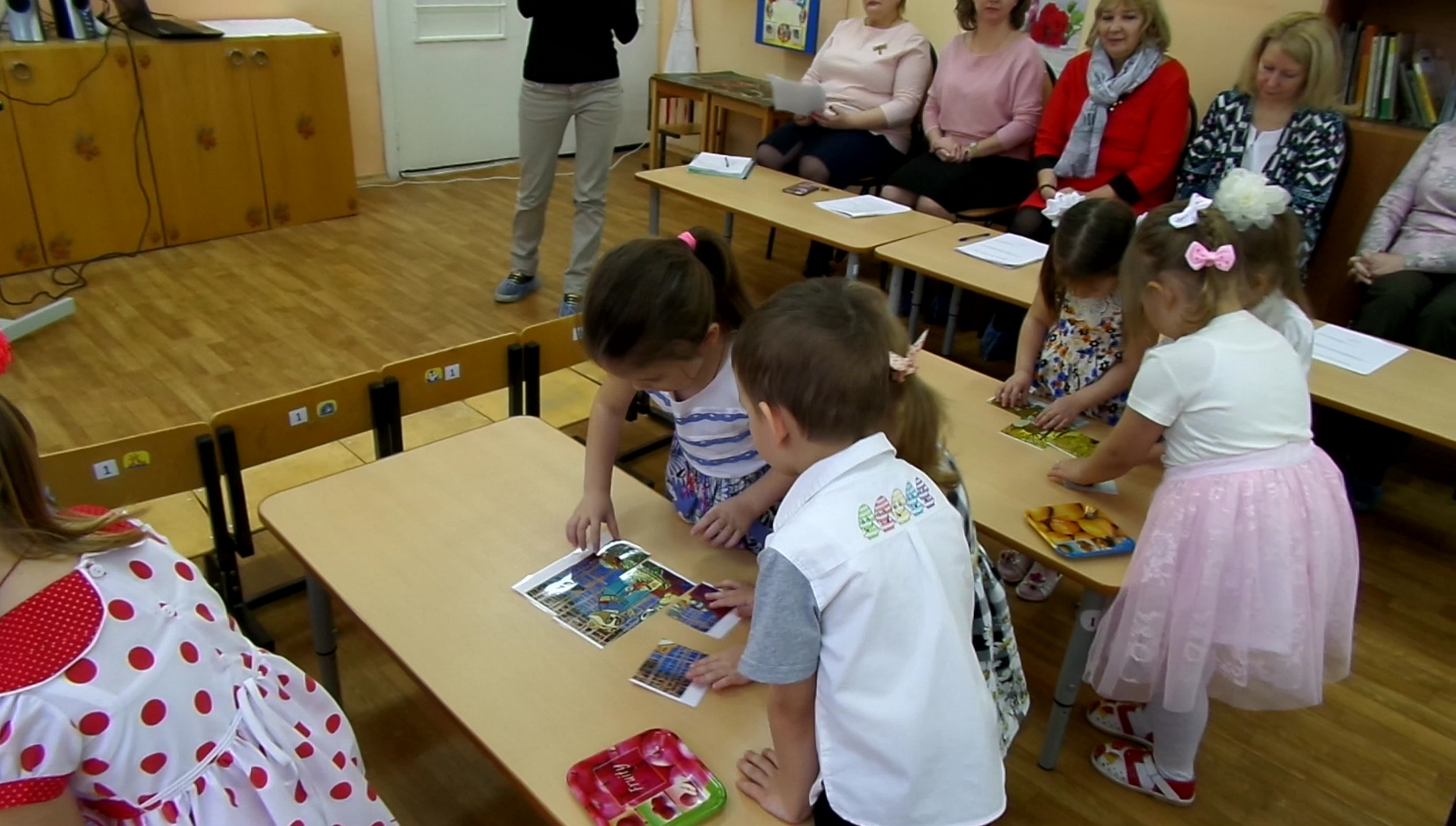 Праздники в России. День матери Праздники в России. День матери