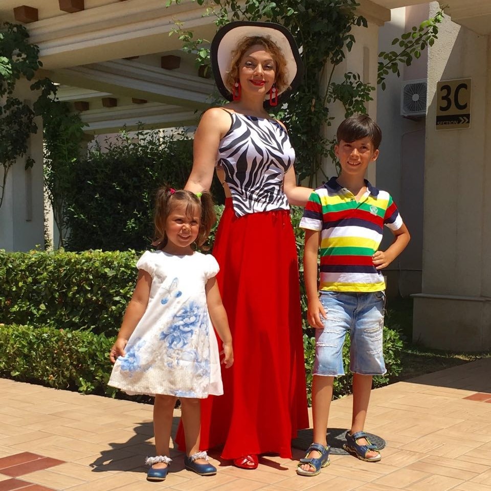 Анетта Орлова с дочкой и сыном Анетта Орлова с дочкой и сыном