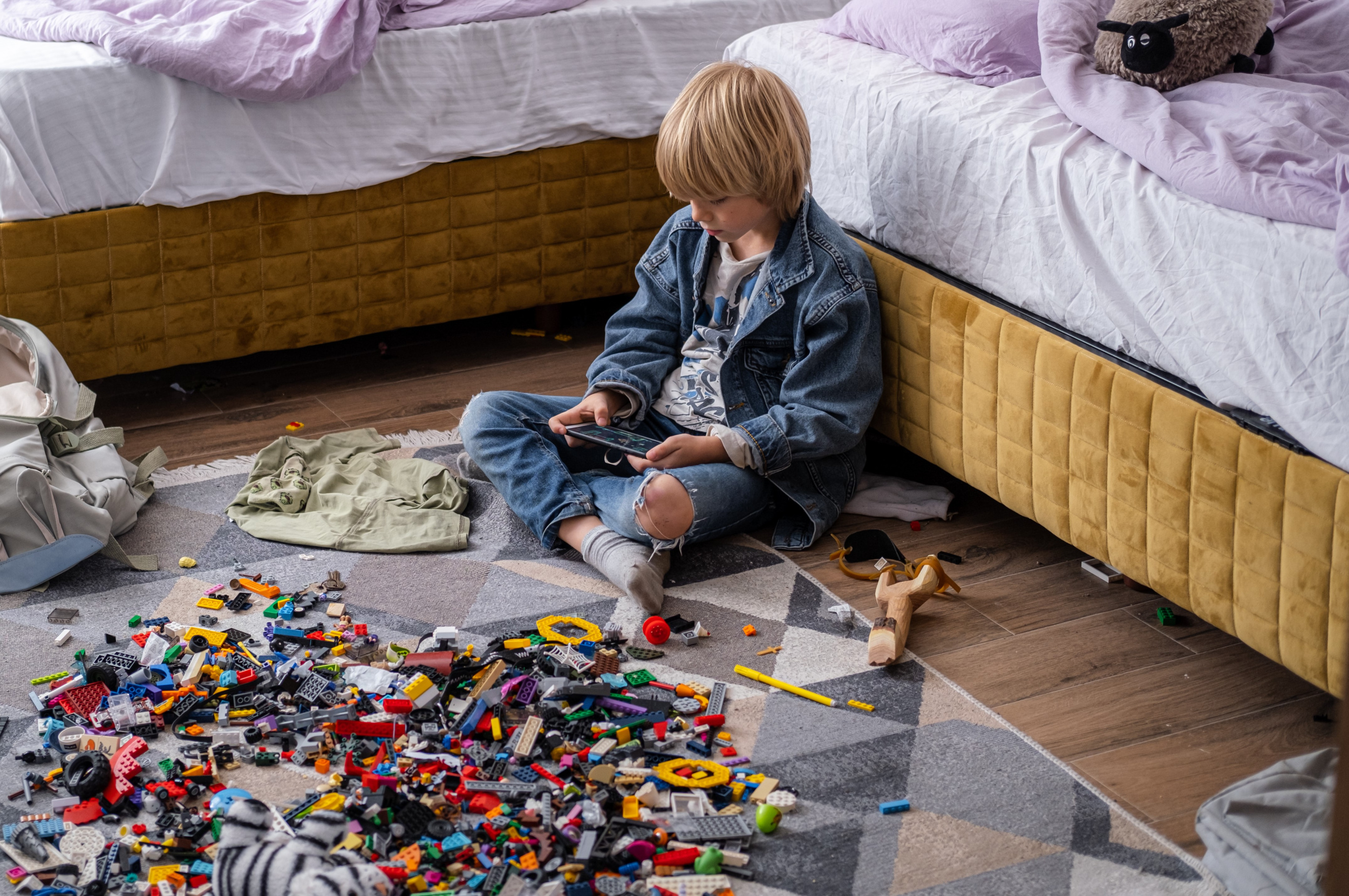 3 high-angle-view-woman-sitting-bed-home.jpg 3 high-angle-view-woman-sitting-bed-home.jpg