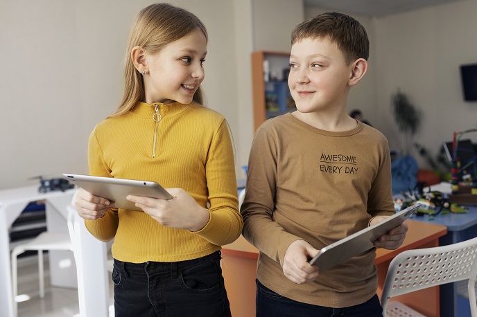 Мальчик и девочка Мальчик и девочка