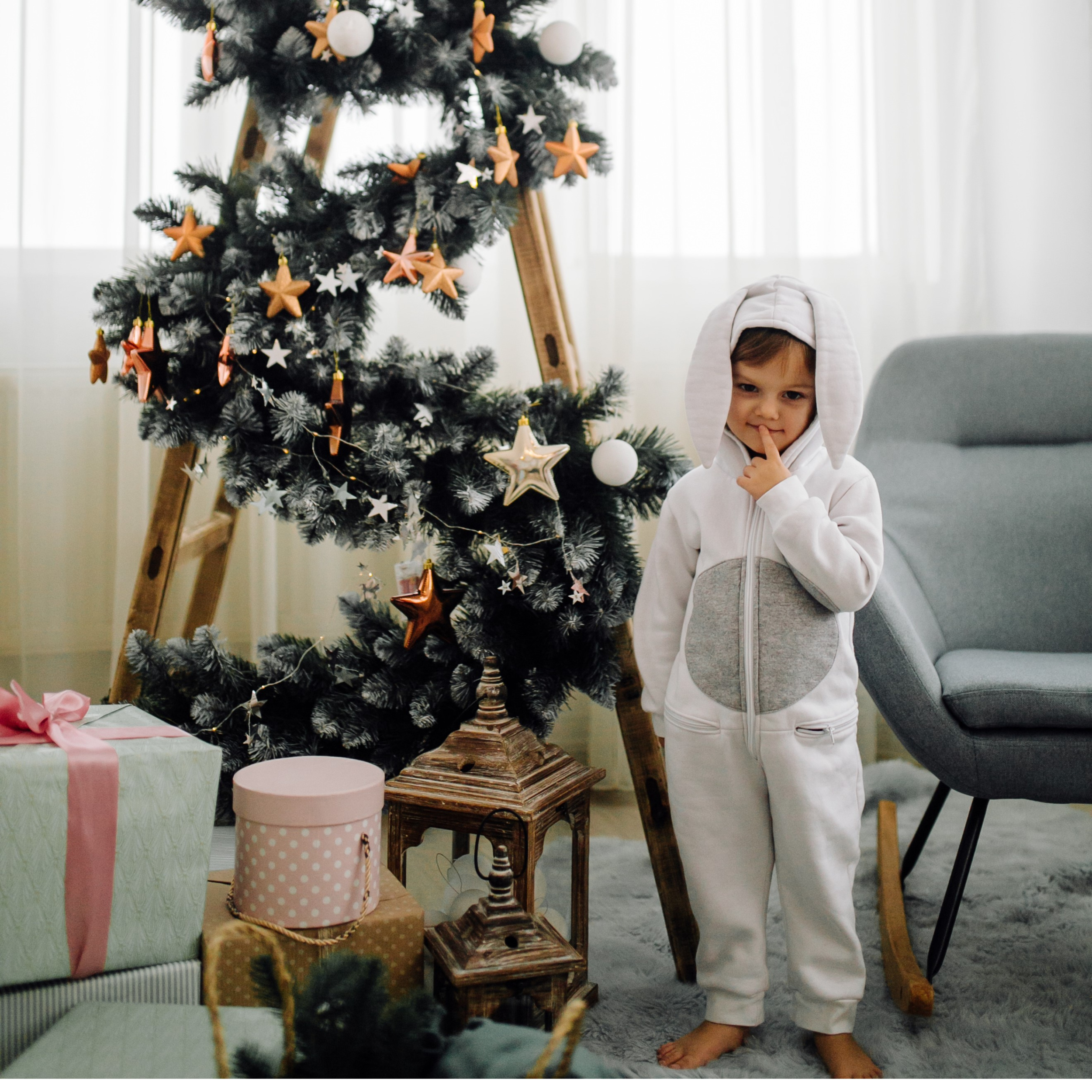 two-sister-posing-picture-family-photo-shooting (1).jpg two-sister-posing-picture-family-photo-shooting (1).jpg