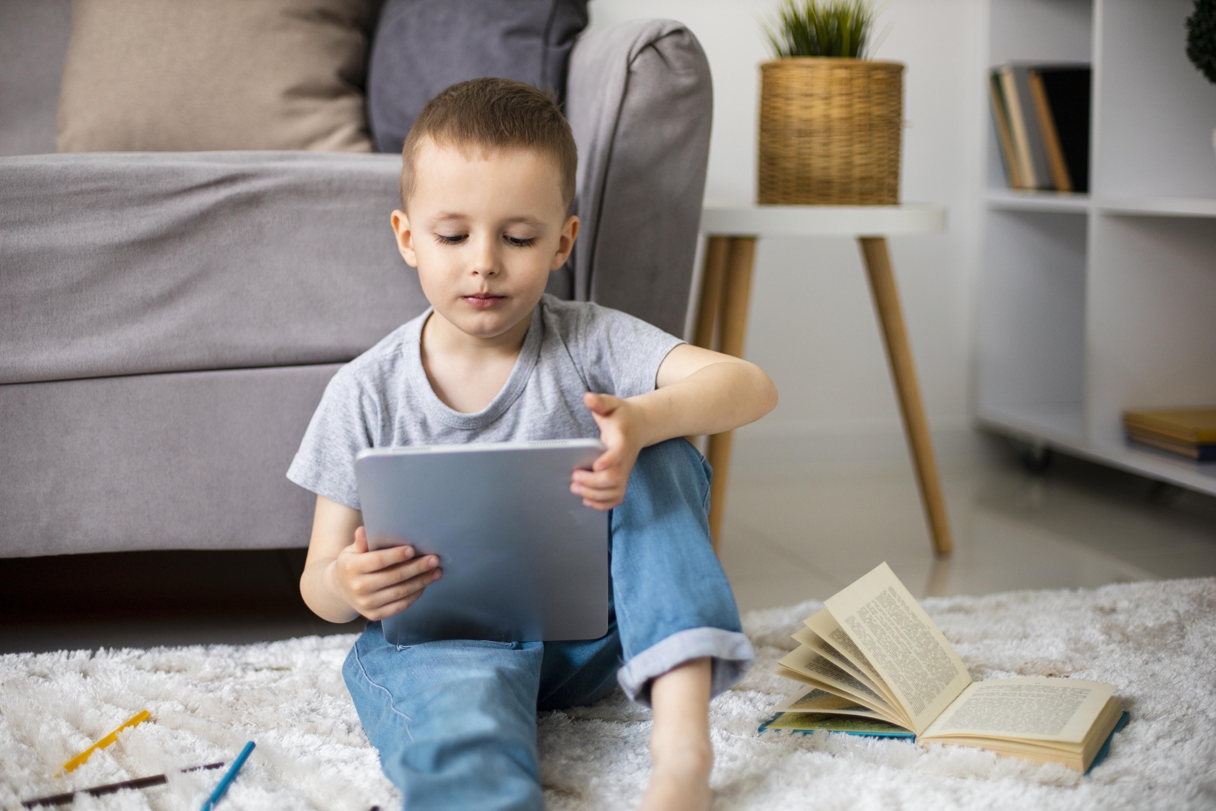 56 - malen-kii-mal-cik-ucitsa-novomu-zanatiu.jpg 56 - malen-kii-mal-cik-ucitsa-novomu-zanatiu.jpg