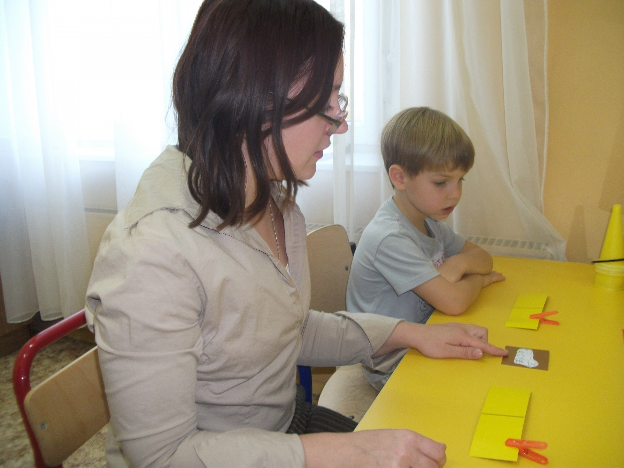 Речевые игры с бельевыми прищепками Речевые игры с бельевыми прищепками