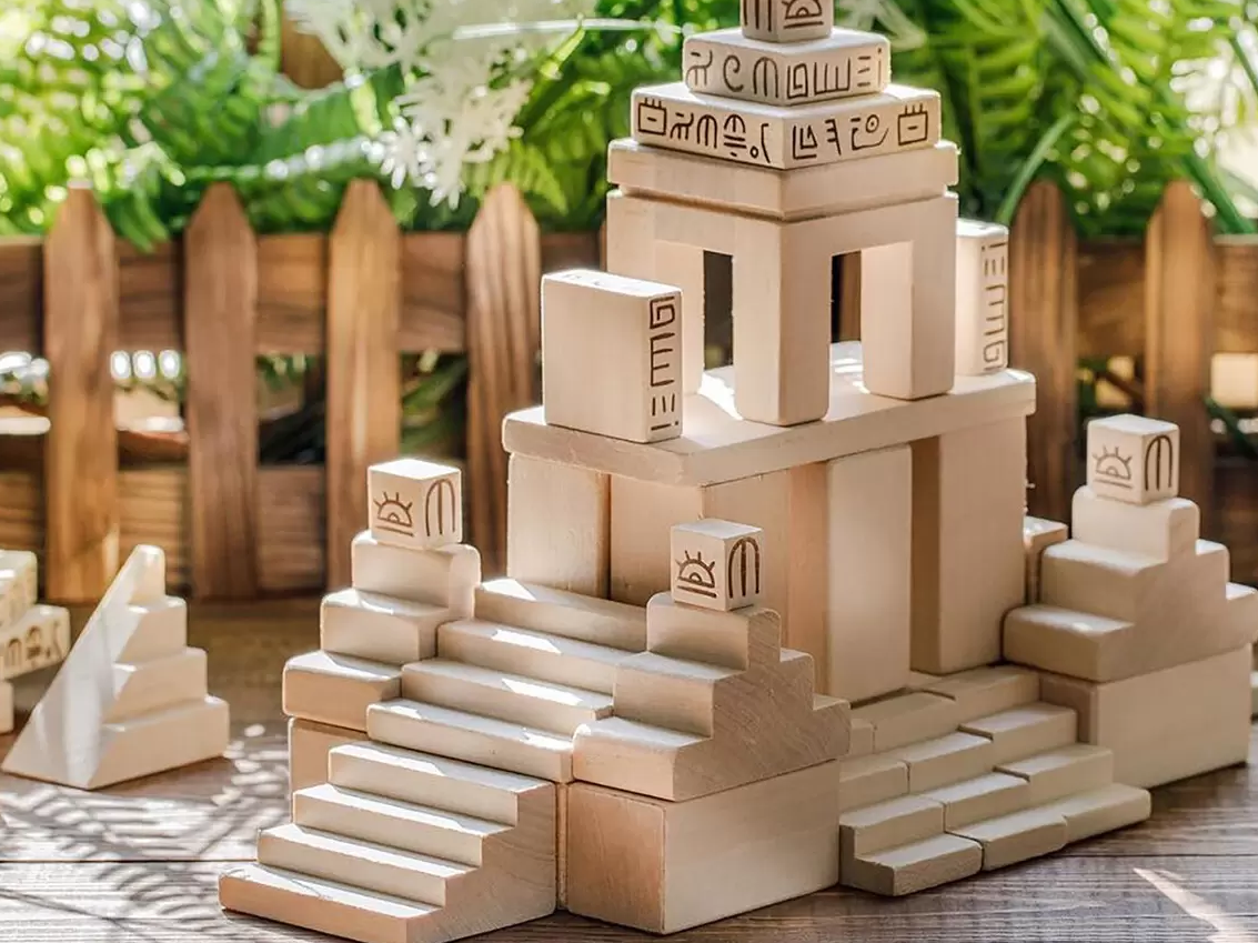 Сгоревший цех «Эко Тойс» не остановит работу предприятия Сгоревший цех «Эко Тойс» не остановит работу предприятия