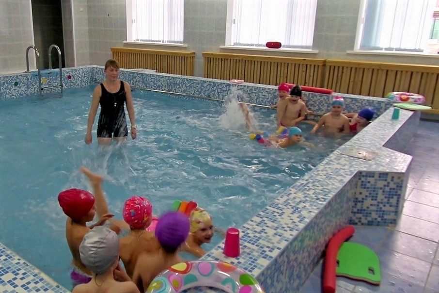 Переплава на плотах девочки.jpg Переплава на плотах девочки.jpg