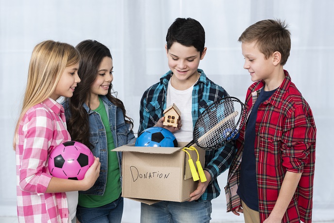 Дети работают в команде Дети работают в команде