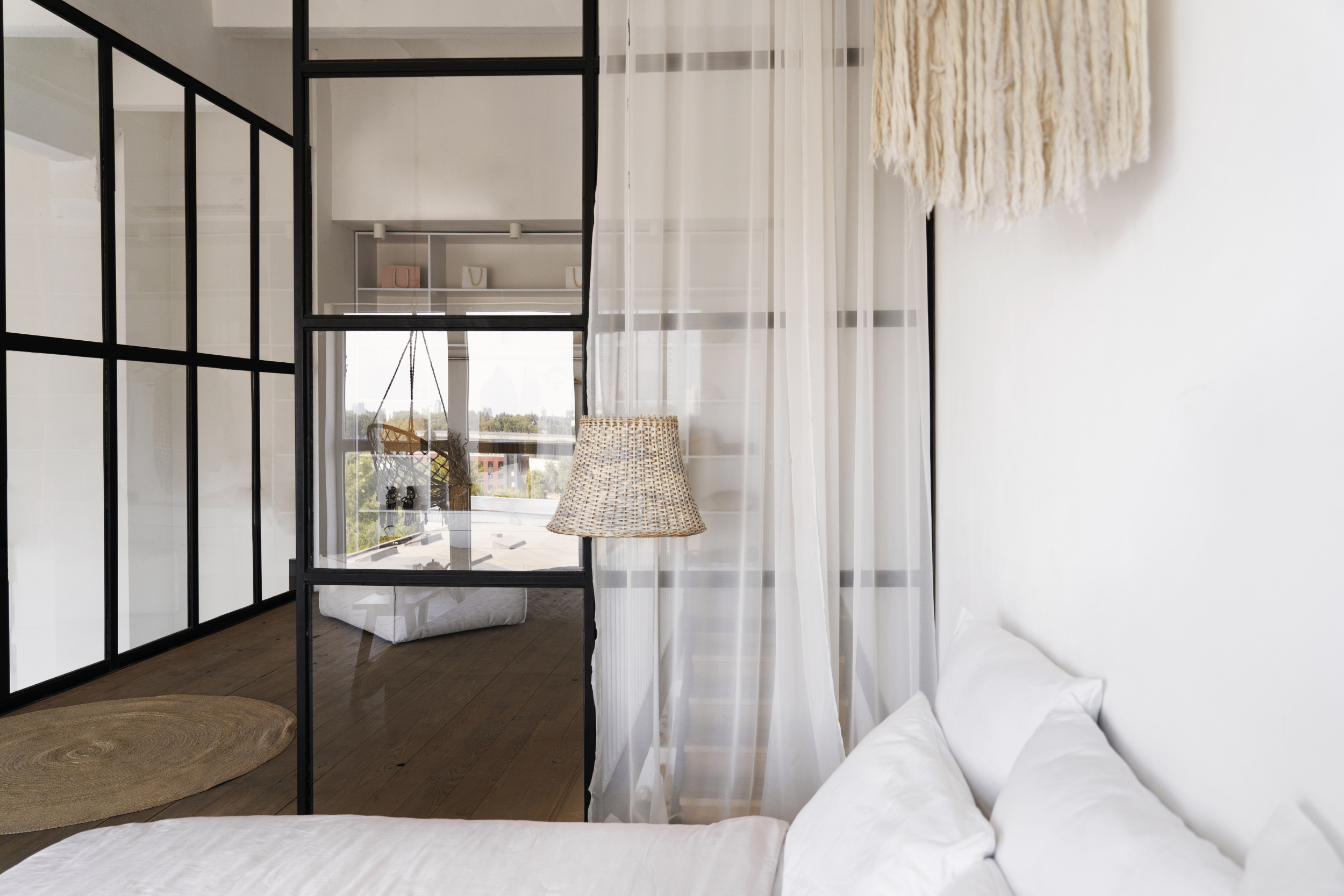 03 bedroom-interior-design-zoom-calls-side-view.jpg 03 bedroom-interior-design-zoom-calls-side-view.jpg