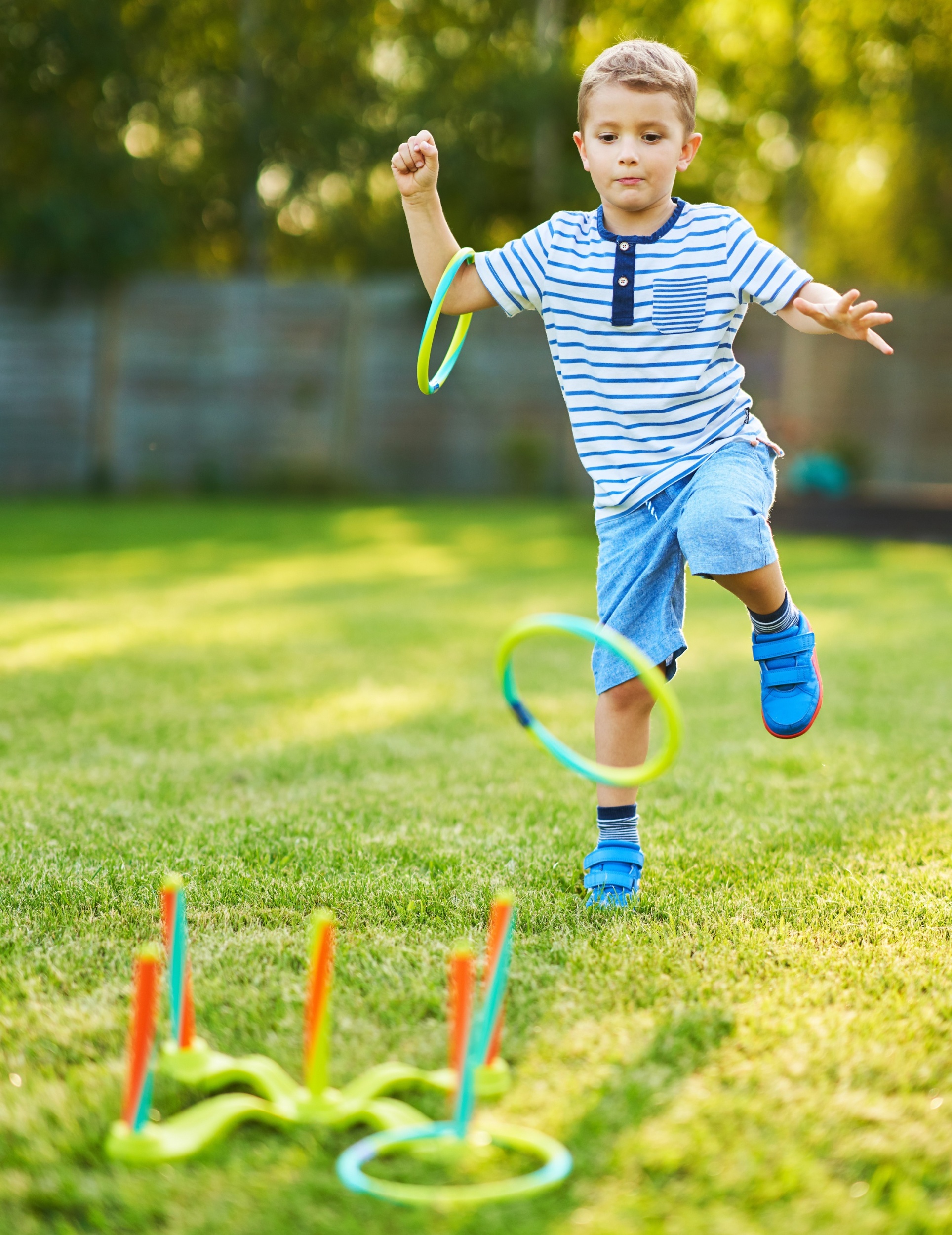 01 happy-boy-having-fun-playing-outside.jpg 01 happy-boy-having-fun-playing-outside.jpg