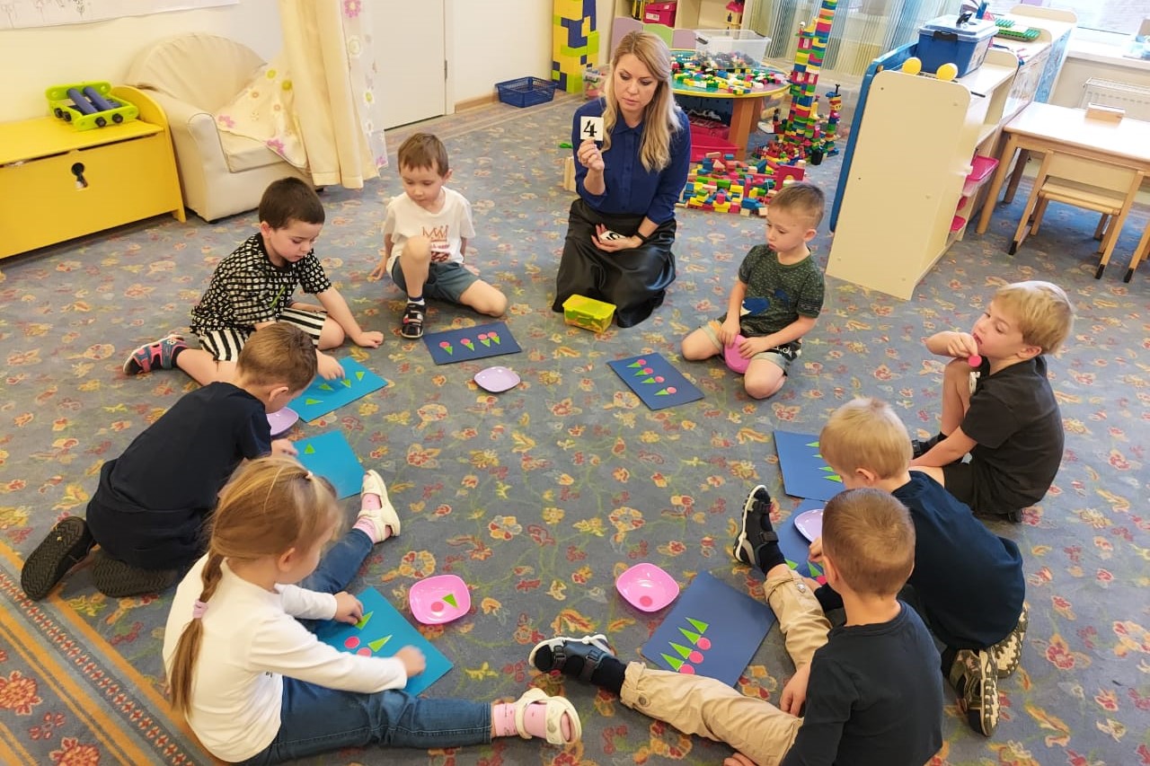 Посчитай медвежьи тарелки Посчитай медвежьи тарелки