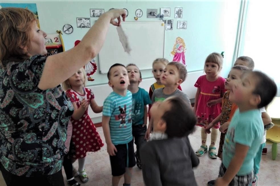 Весёлый снеговик Весёлый снеговик