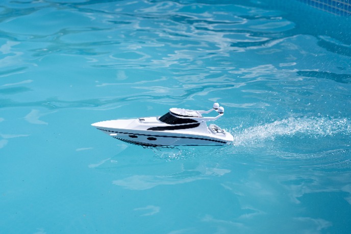 Радиоуправляемый катер.jpeg