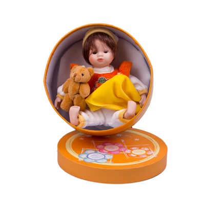 Кукла фарфоровая в круг. кор.